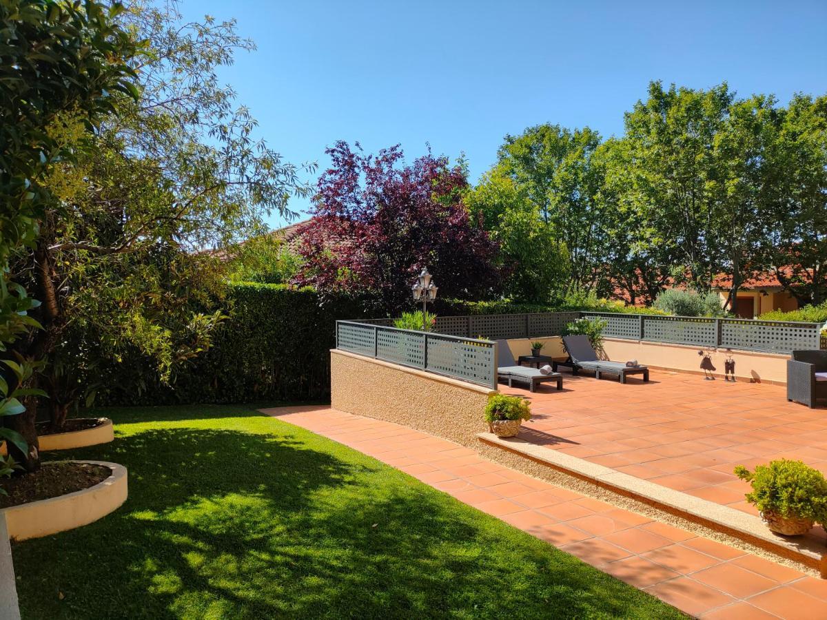 Chalet Loft Abantos - 120m2 más Terraza y Jardín Independiente San Lorenzo de El Escorial Exterior foto