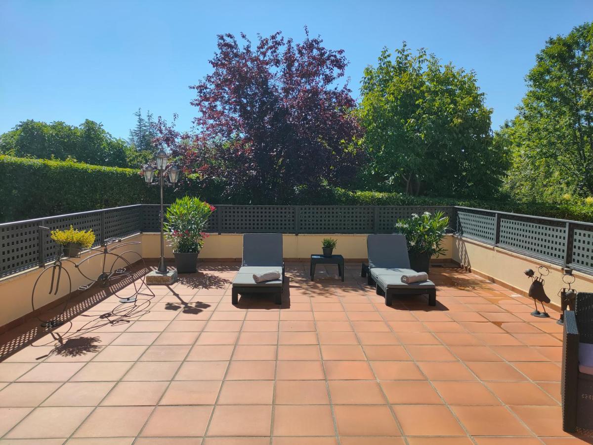Chalet Loft Abantos - 120m2 más Terraza y Jardín Independiente San Lorenzo de El Escorial Exterior foto